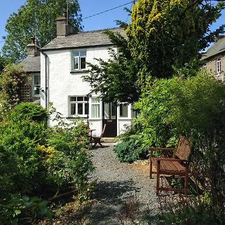 Rose Cottage, Grange-over-sands * Bowland Bridge