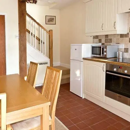 Semesterbostad Rose Cottage, Grange-over-sands *