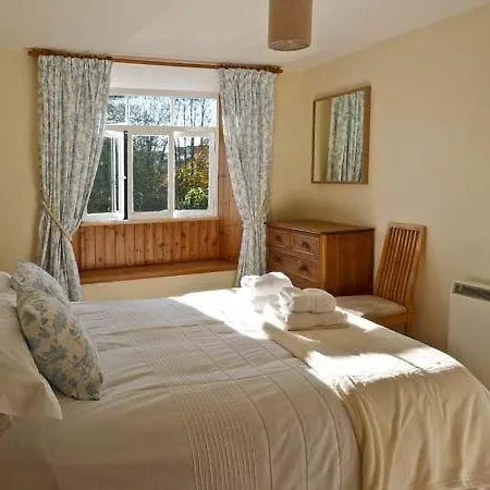 Rose Cottage, Grange-over-sands * Bowland Bridge